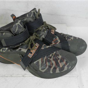 Nike Lebron Soldier 9 Premium Green Camo Men's Shoes Size 13  (749490-303)